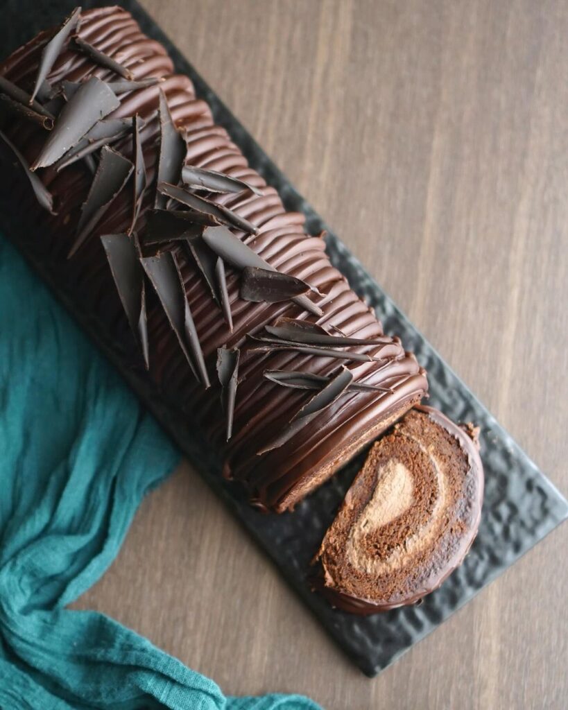 Roll Cake varian Chocolate Swiss Roll