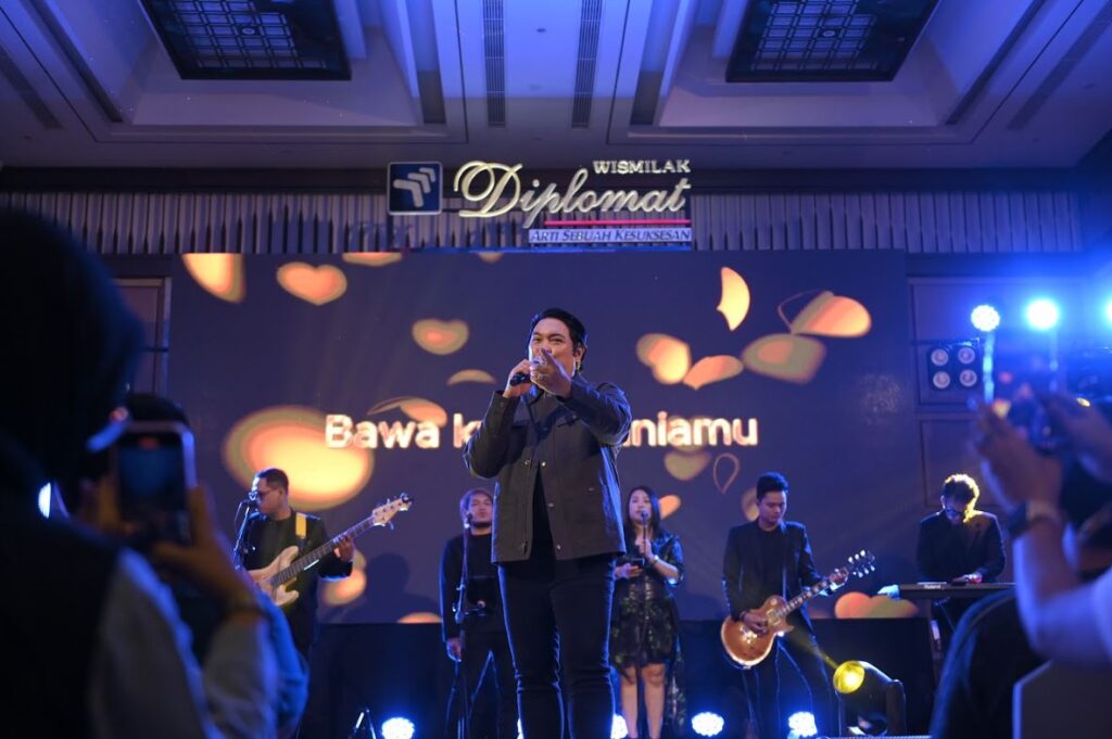 Donnie Sibarani di GRAMM HOTEL