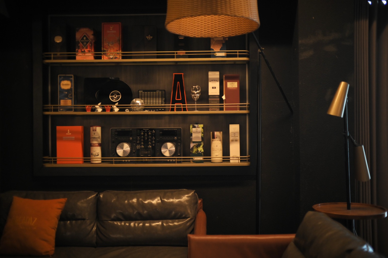 Arcadaz Lounge & Bar : Speakeasy Bar di Tengah Kota Yogya